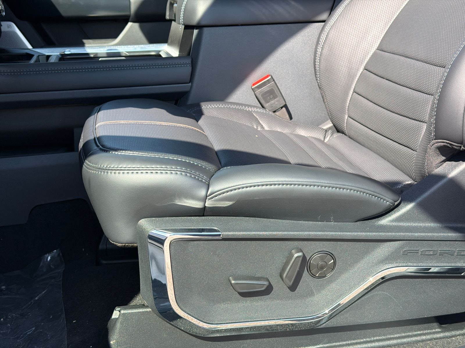 2026 Ford F-350SD Platinum Crew Cab 6.75 Foot Bed