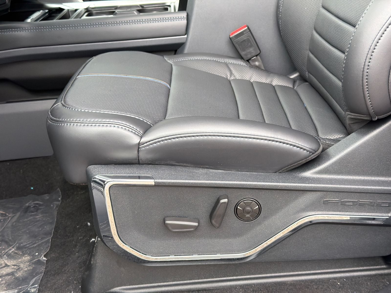 2026 Ford F-350SD Platinum DRW