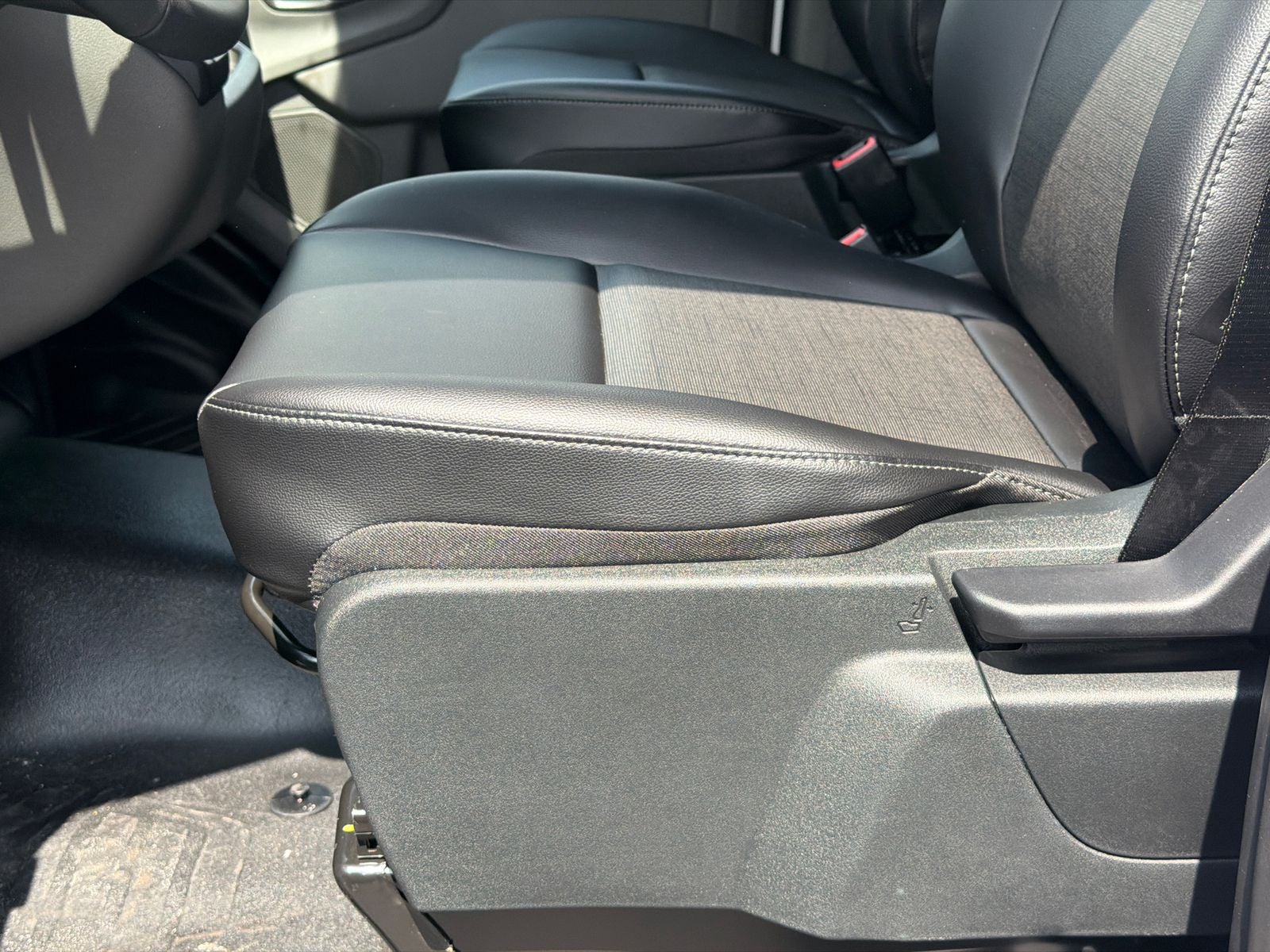2027 Ford Transit-250 Base