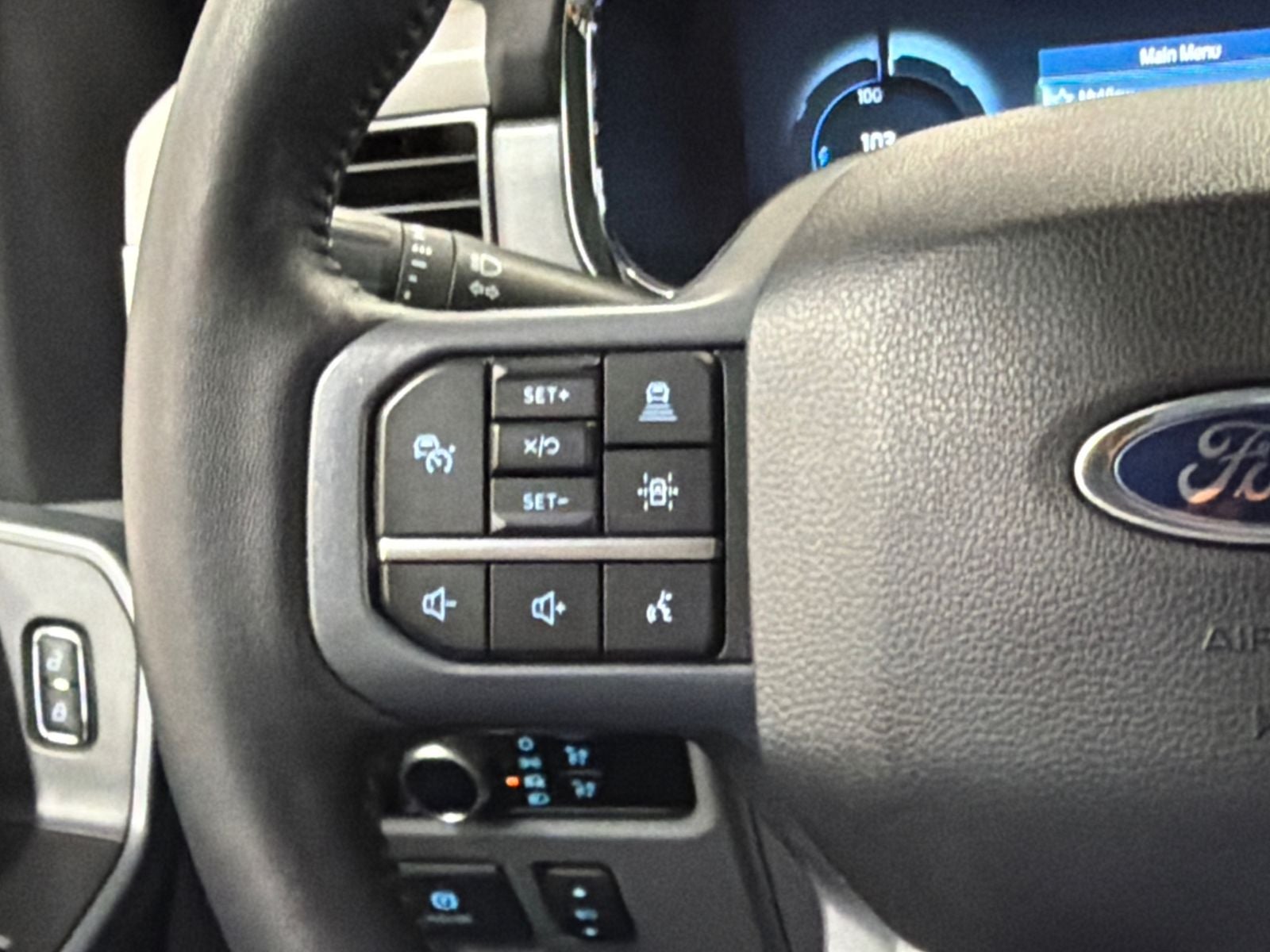 2023 Ford F-150 Lightning XLT
