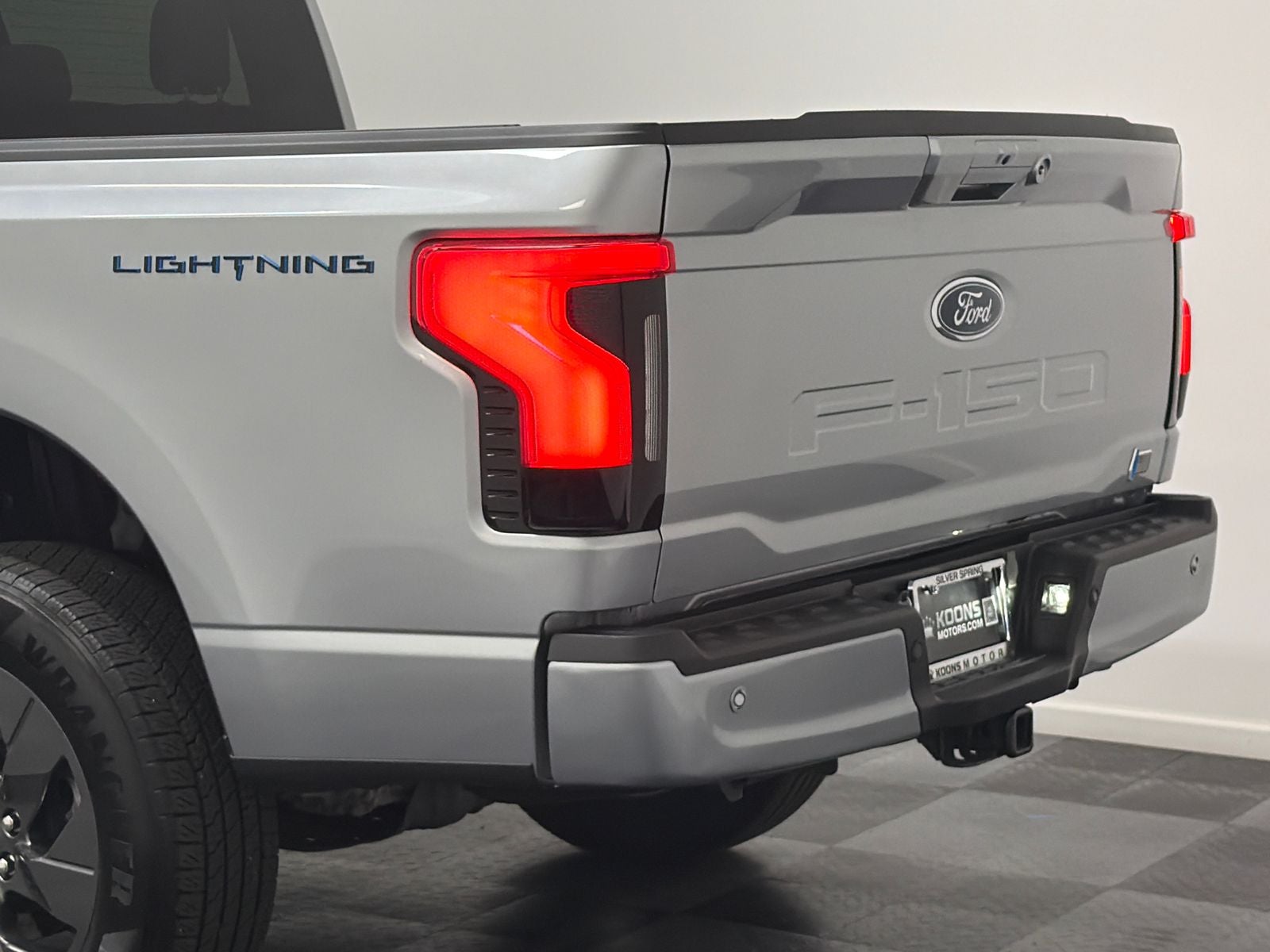 2023 Ford F-150 Lightning XLT