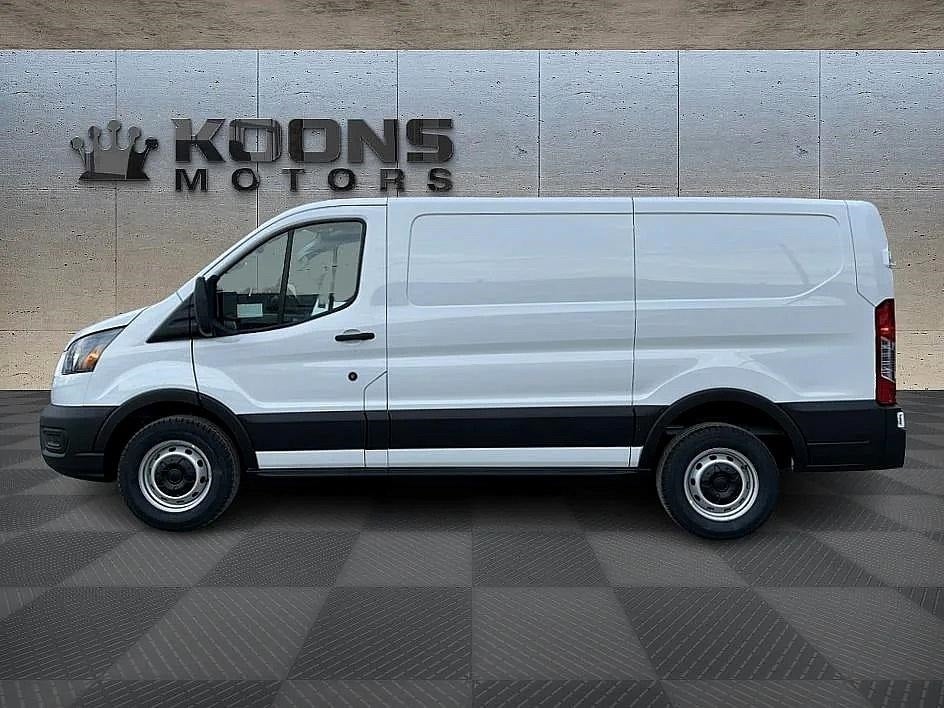 2025 Ford Transit-150 Base