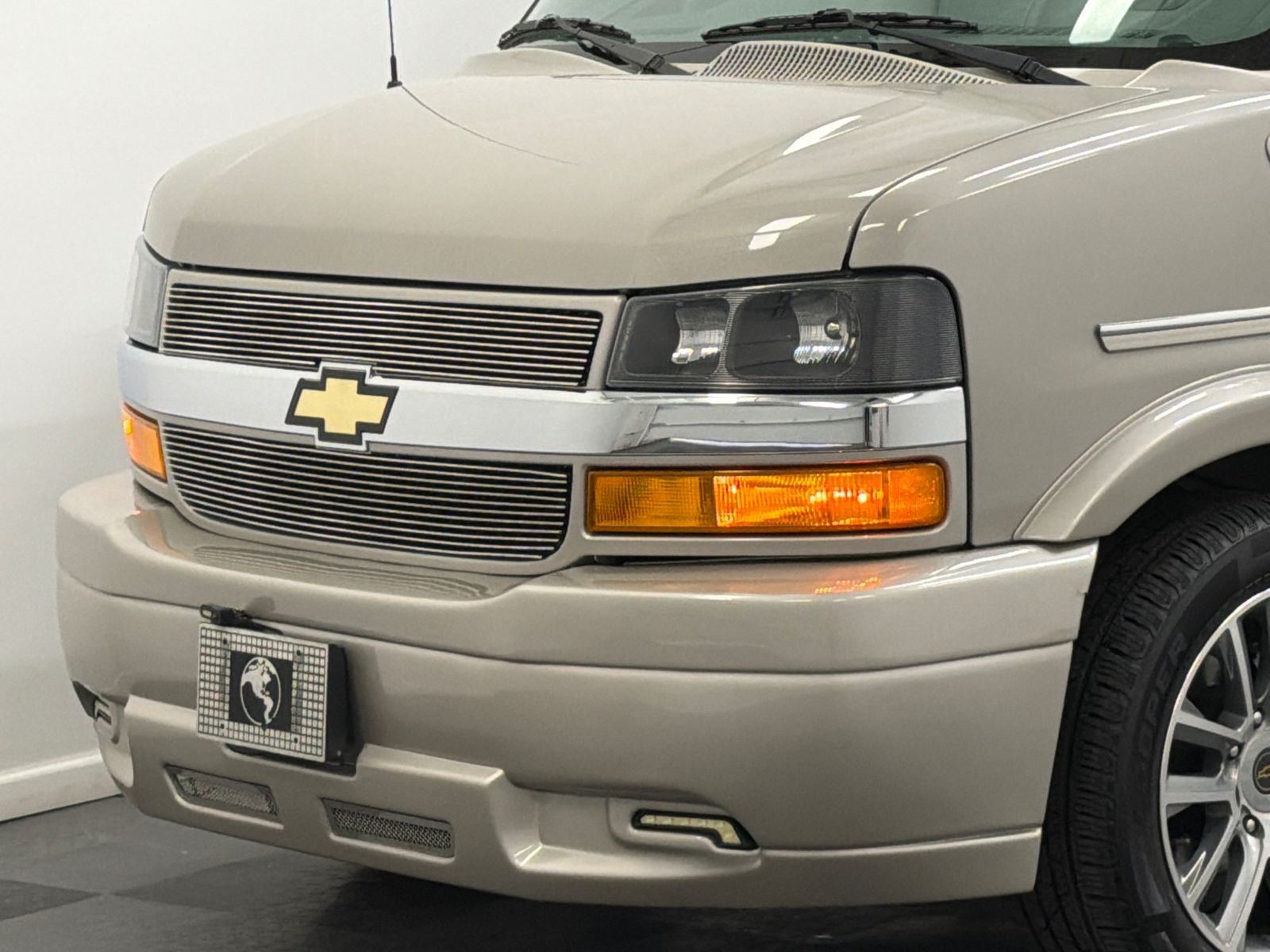 2021 Chevrolet Express 2500 LS Passenger