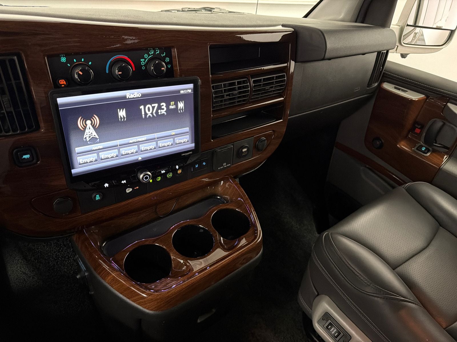 2021 Chevrolet Express 2500 LS Passenger