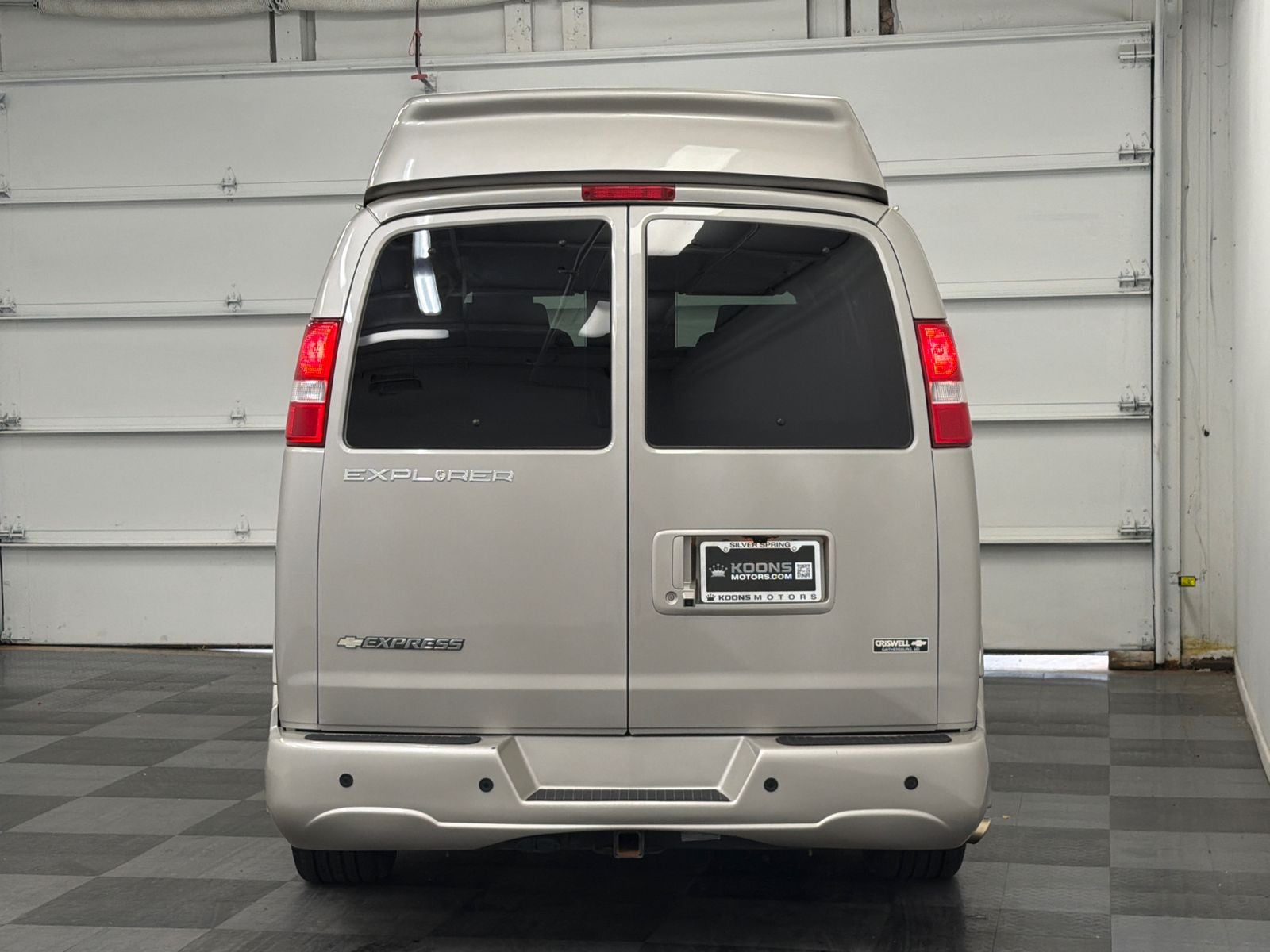 2021 Chevrolet Express 2500 LS Passenger