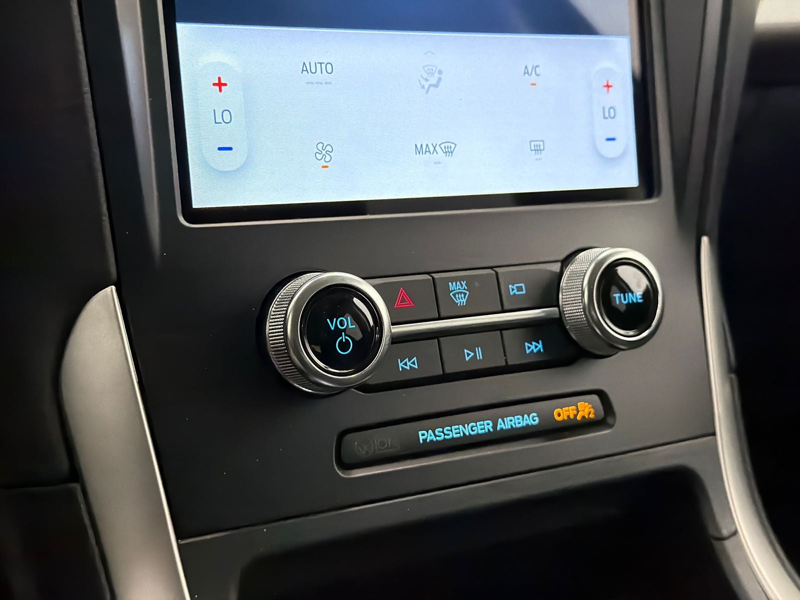 2024 Ford Edge SE