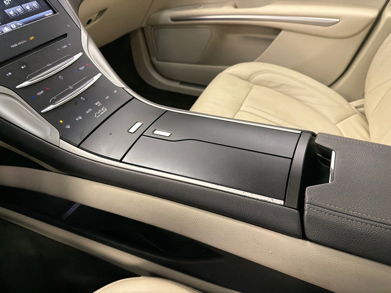 2014 Lincoln MKZ Hybrid