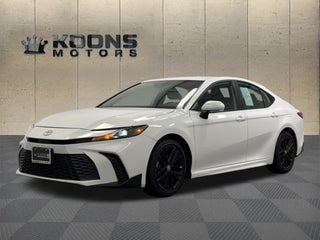 2025 Toyota Camry SE