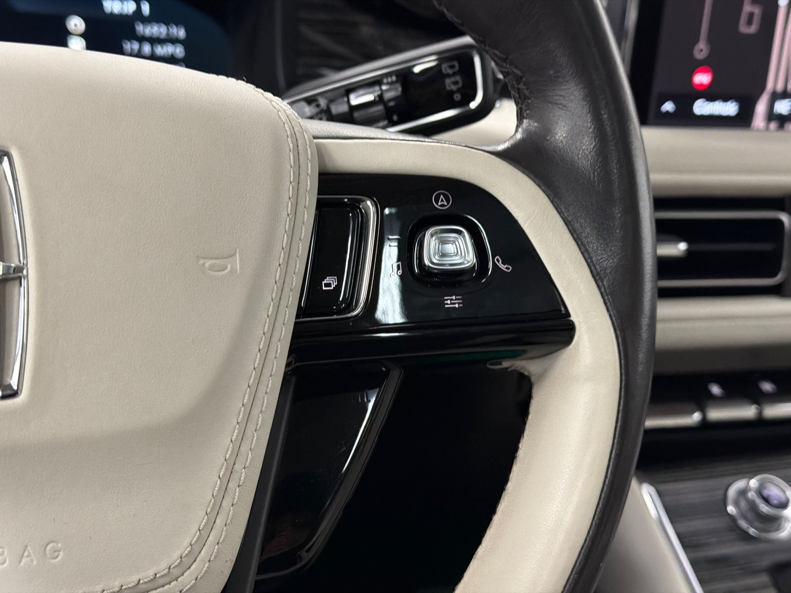 2023 Lincoln Aviator Black Label