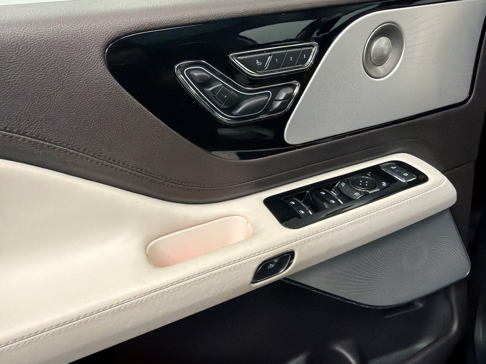 2023 Lincoln Aviator Black Label