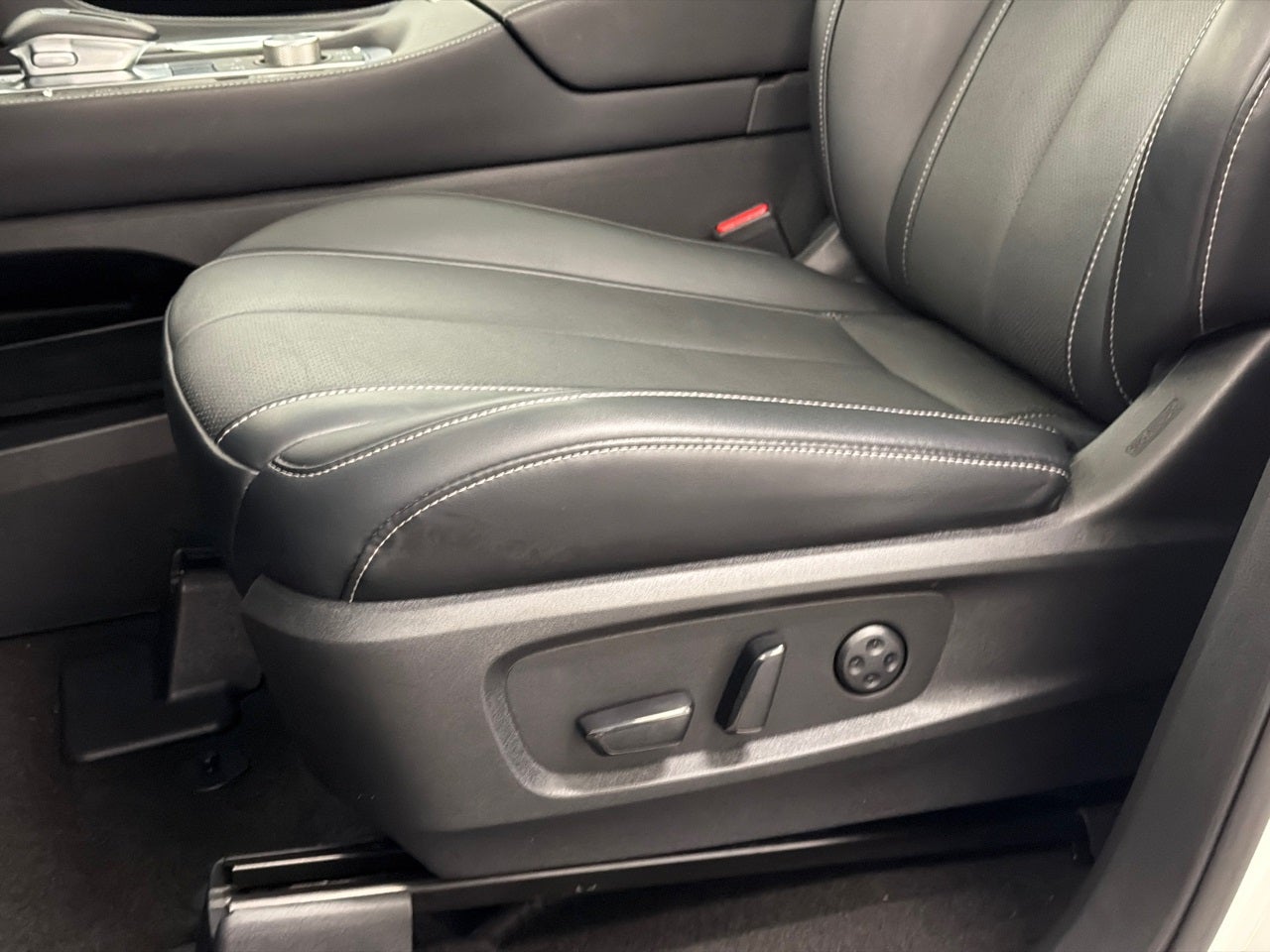 2023 INFINITI QX60 PURE