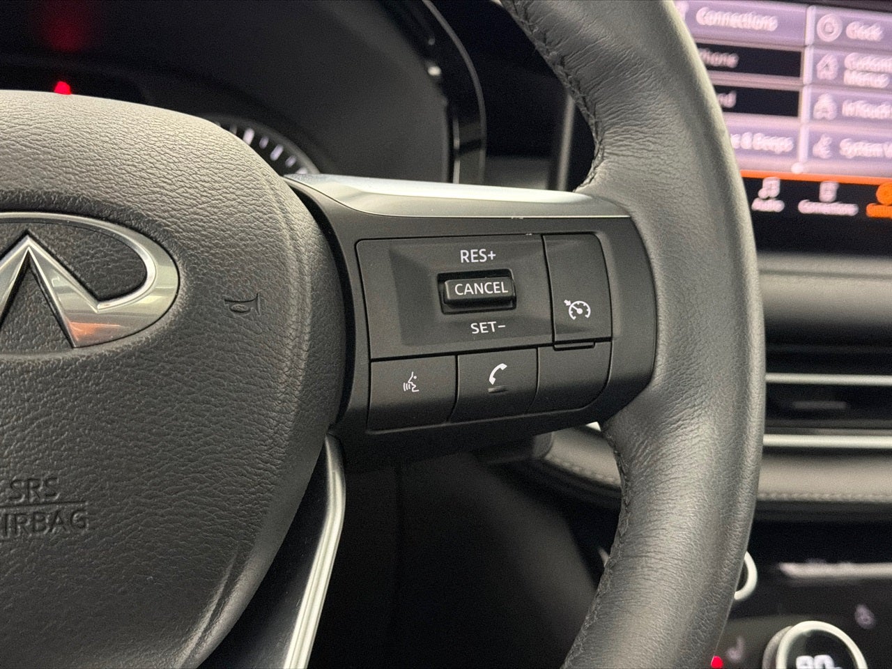 2023 INFINITI QX60 PURE