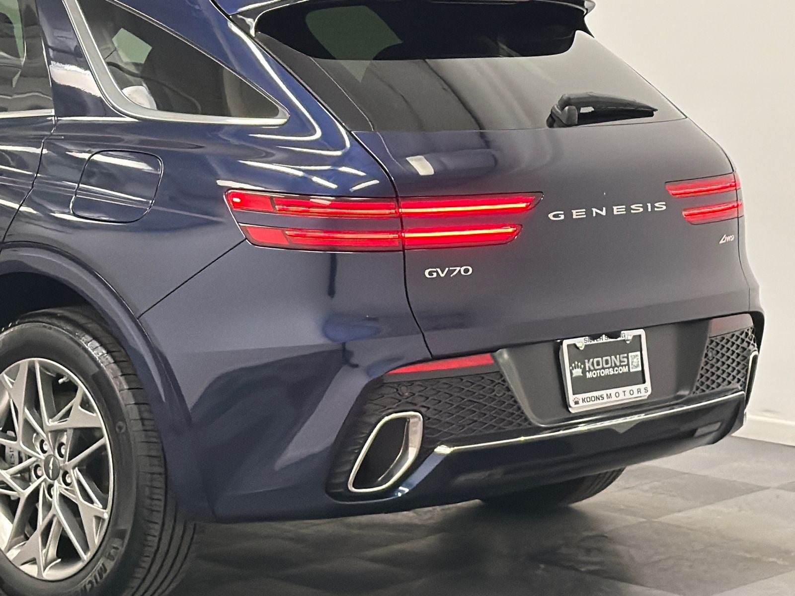 2025 Genesis GV70 2.5T