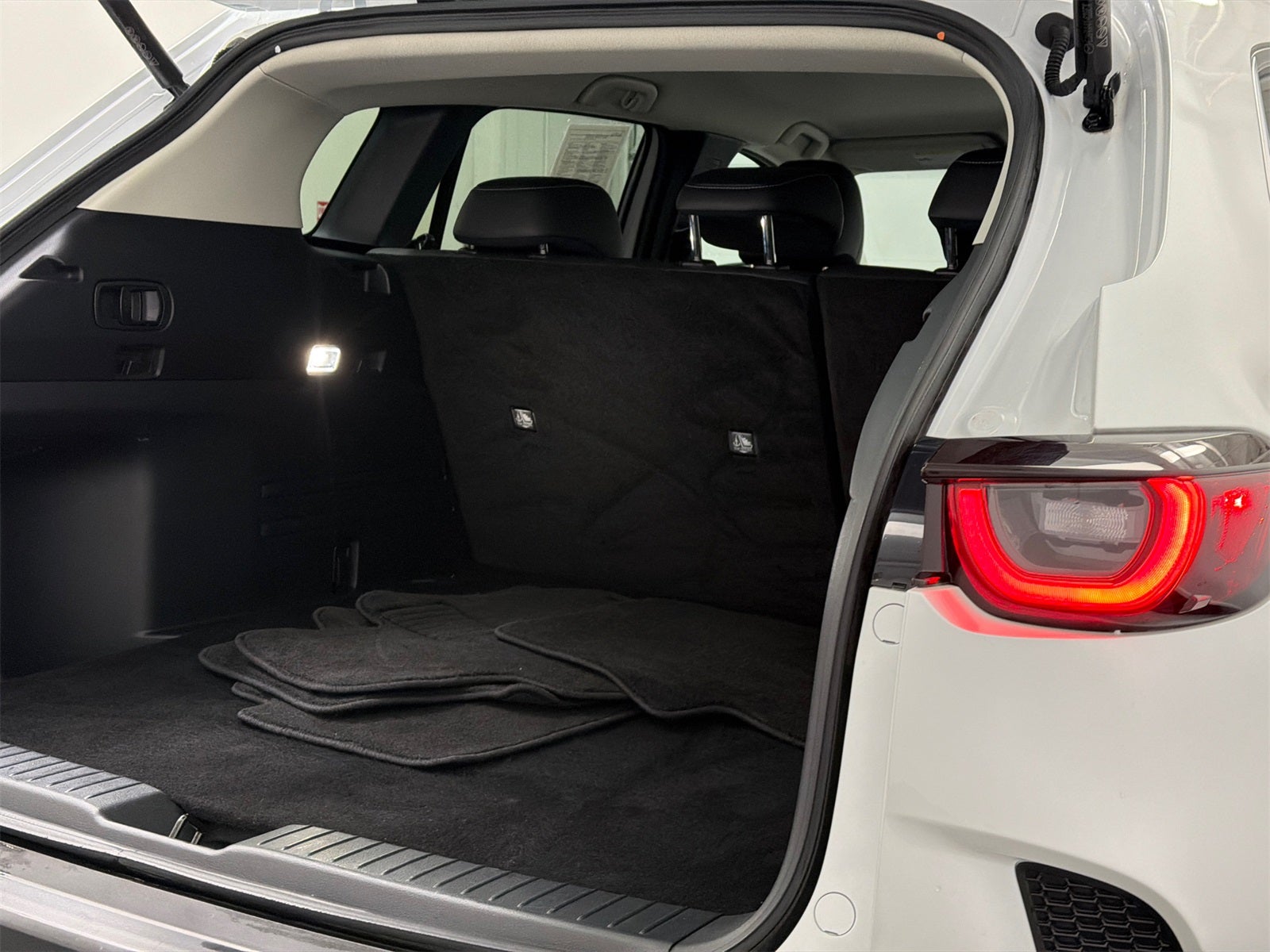 2025 Mazda Mazda CX-50 2.5 S Preferred Package