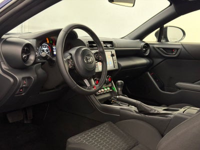 2025 Toyota GR86 Auto (Natl)