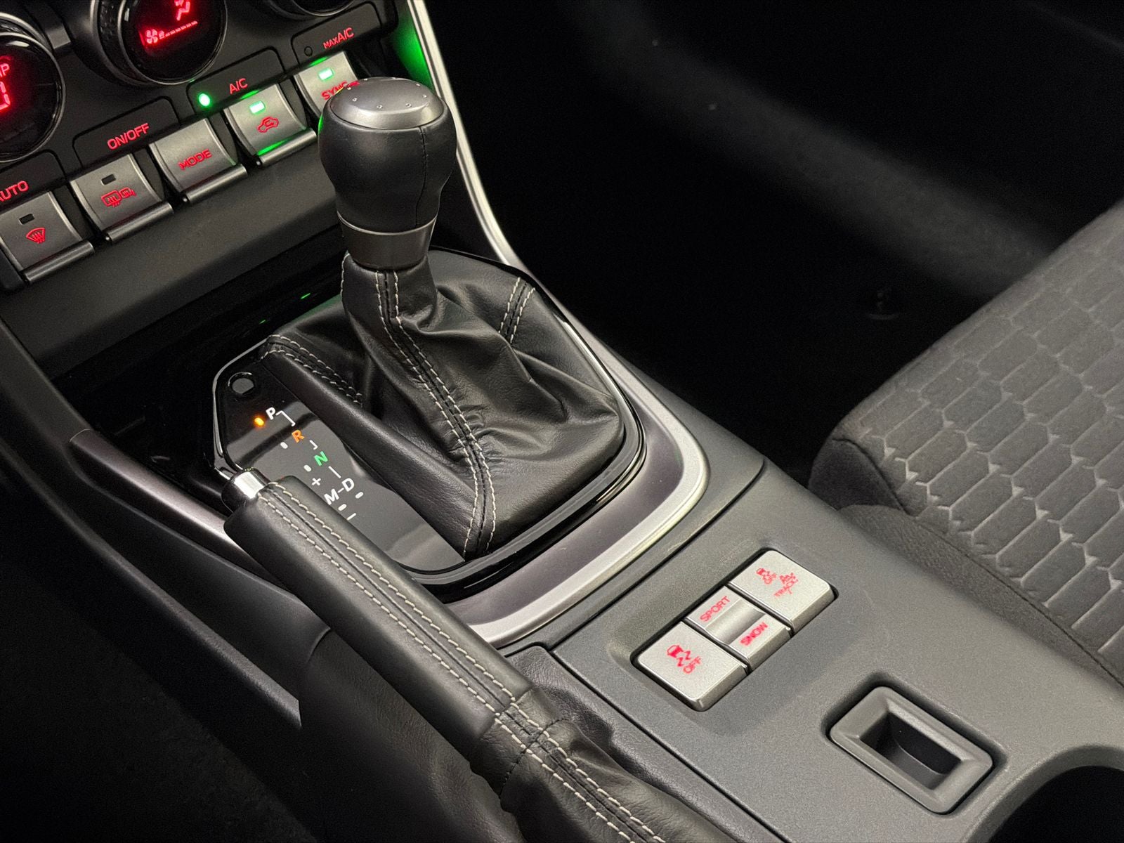 2025 Toyota GR86 Auto (Natl)