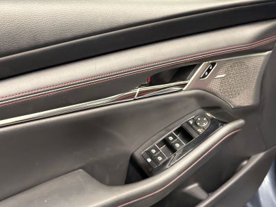 2022 Mazda Mazda3 Carbon Edition