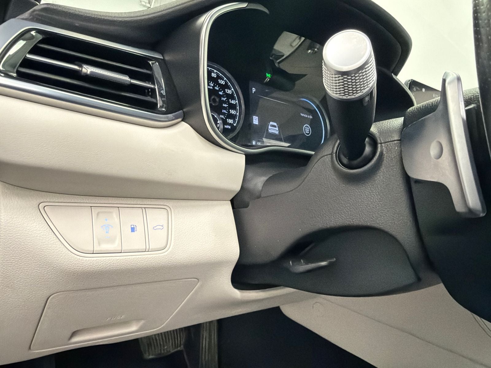 2024 Genesis G70 2.5T