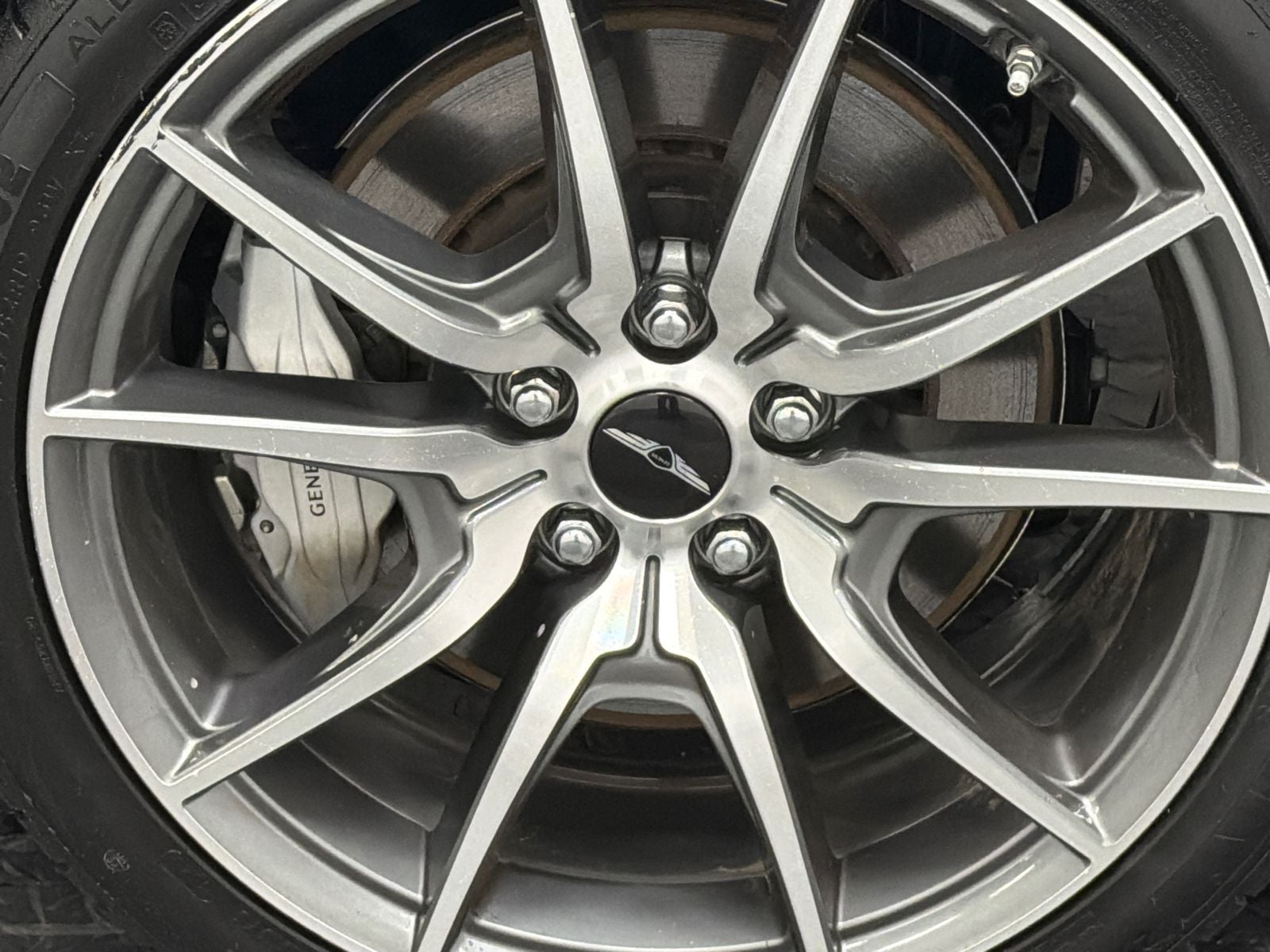 2024 Genesis G70 2.5T