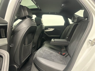 2022 Audi A4 45 S line Premium Plus quattro