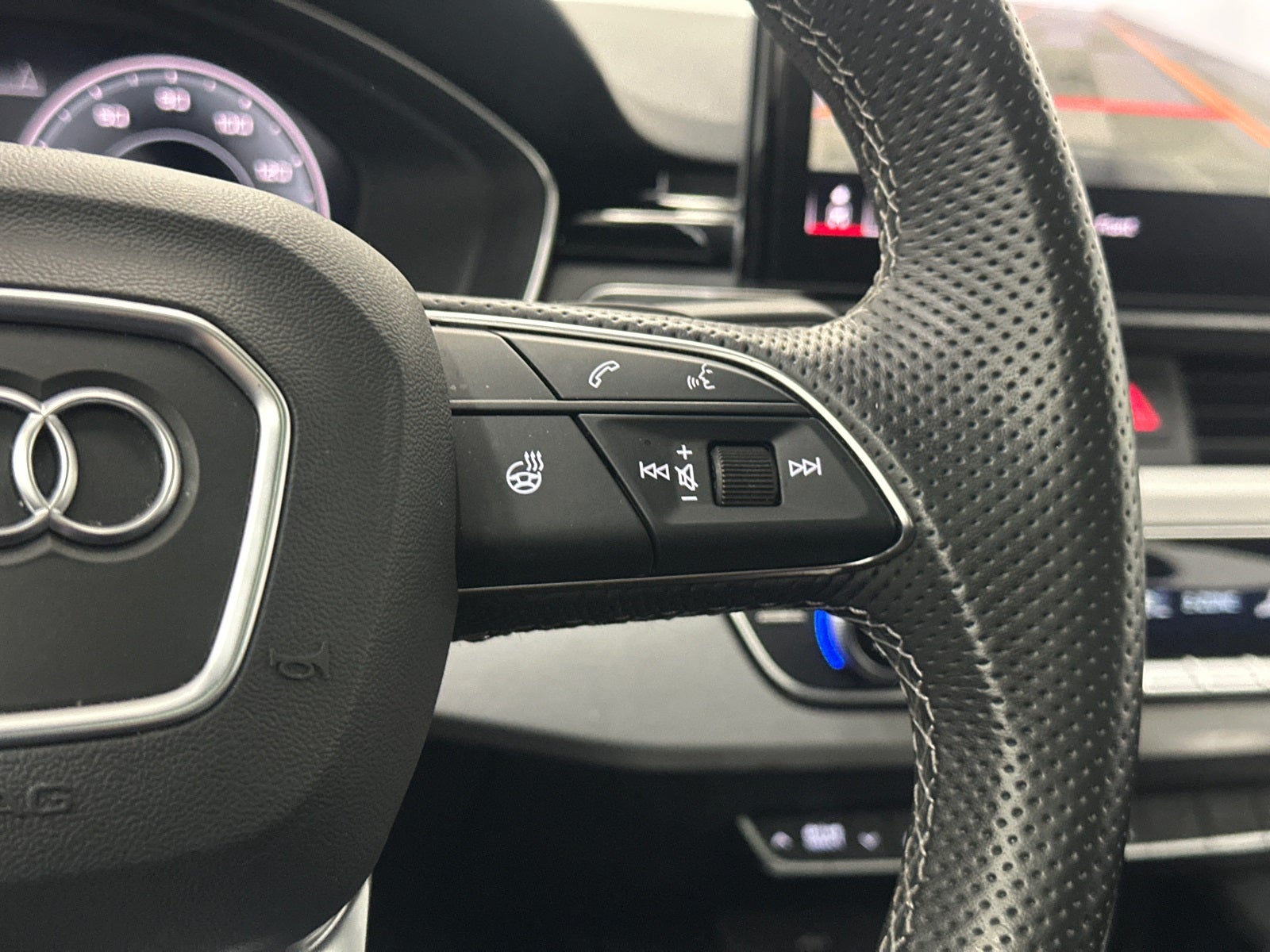 2022 Audi A4 45 S line Premium Plus quattro