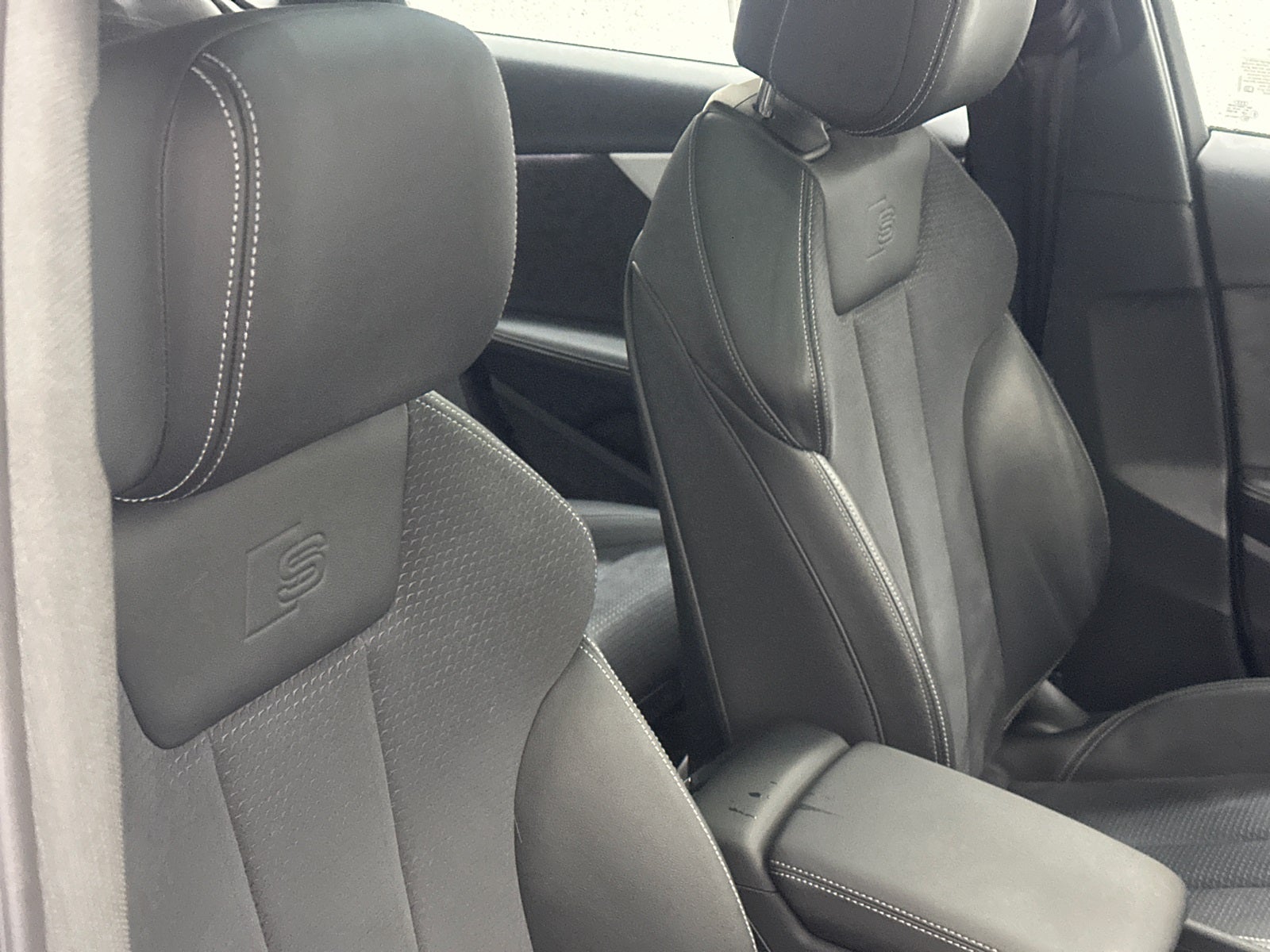 2022 Audi A4 45 S line Premium Plus quattro