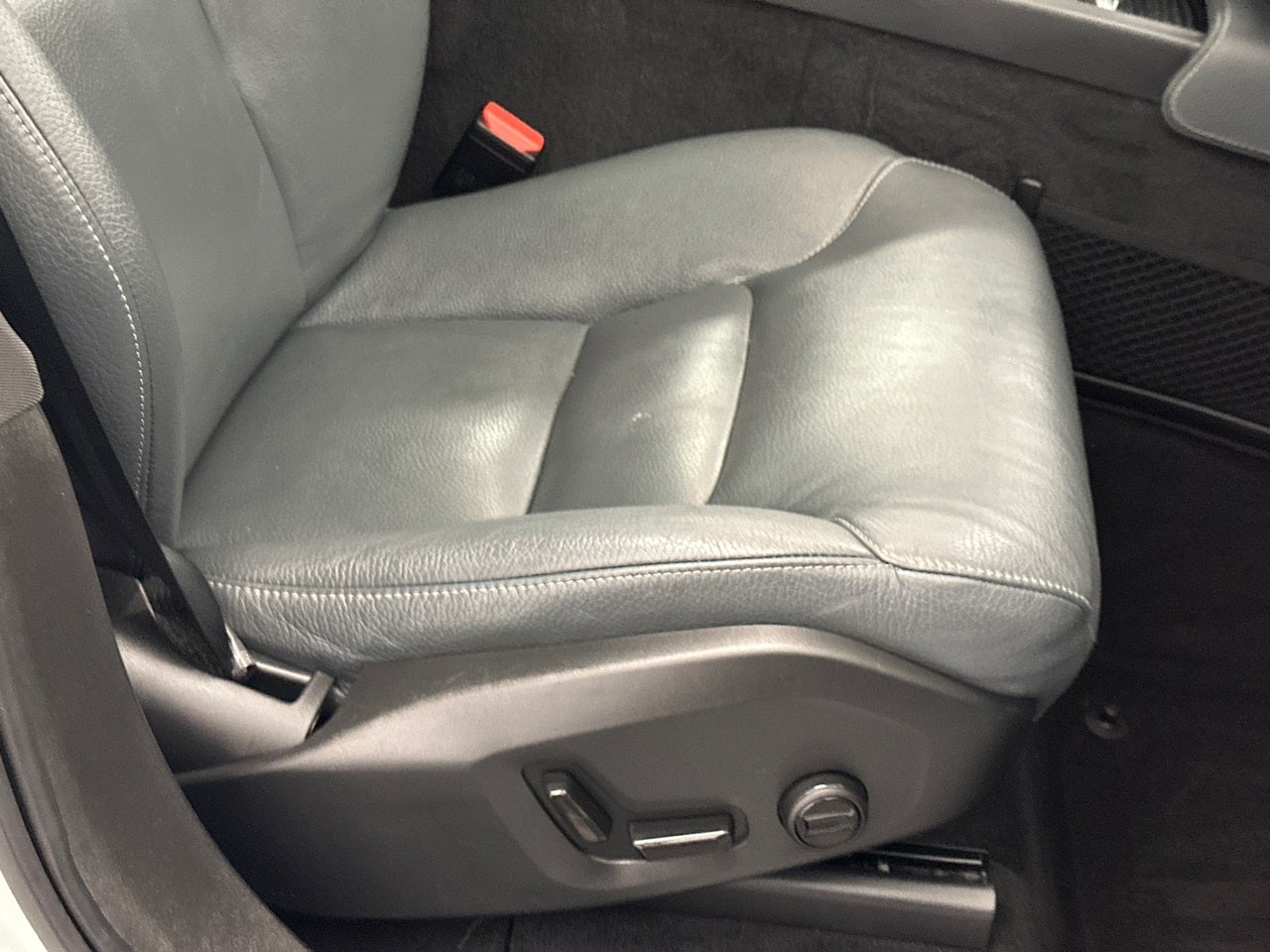 2020 Volvo XC90 T6 Momentum