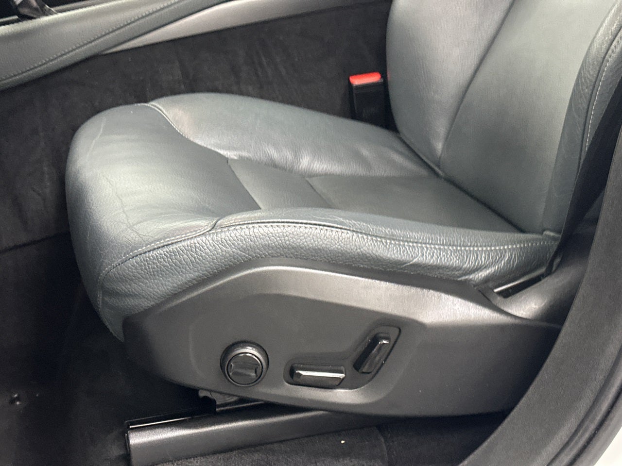 2020 Volvo XC90 T6 Momentum