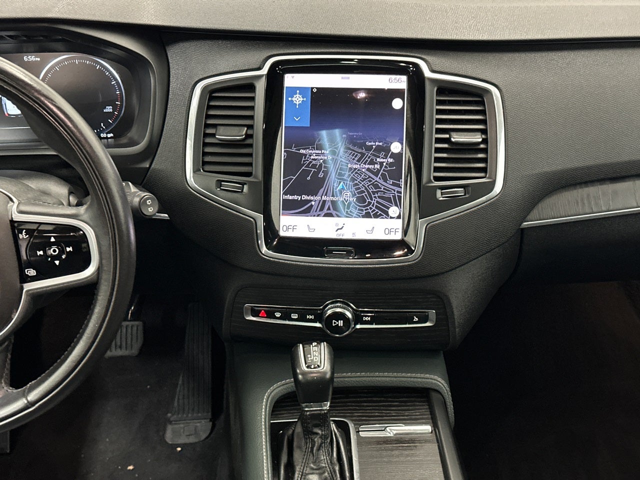 2020 Volvo XC90 T6 Momentum