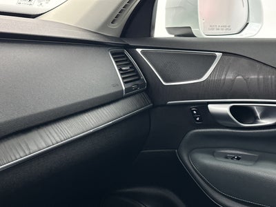 2020 Volvo XC90 T6 Momentum