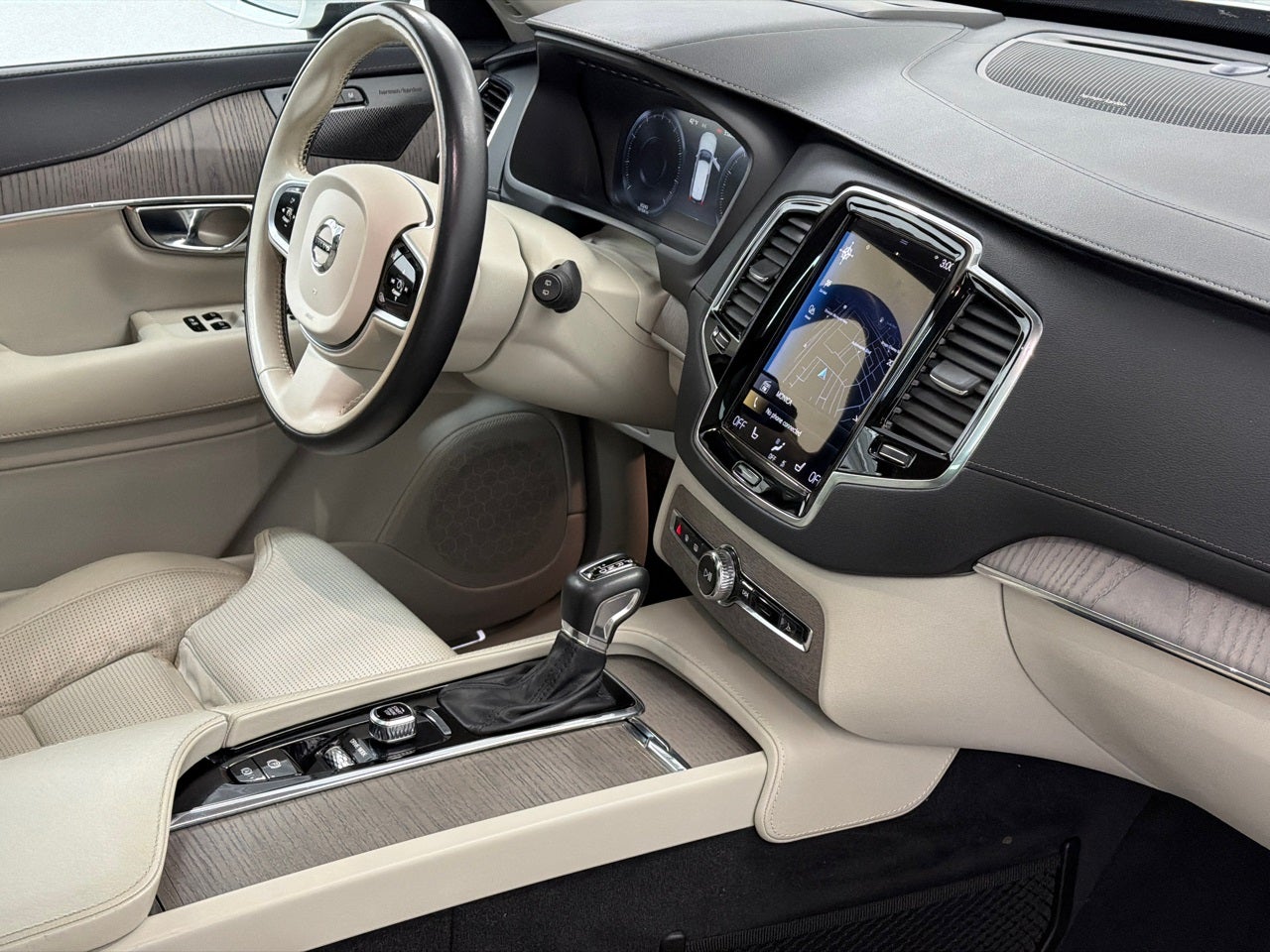 2021 Volvo XC90 T6 Inscription