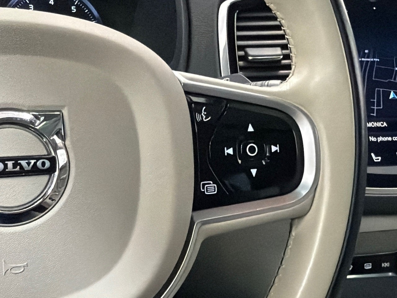 2021 Volvo XC90 T6 Inscription