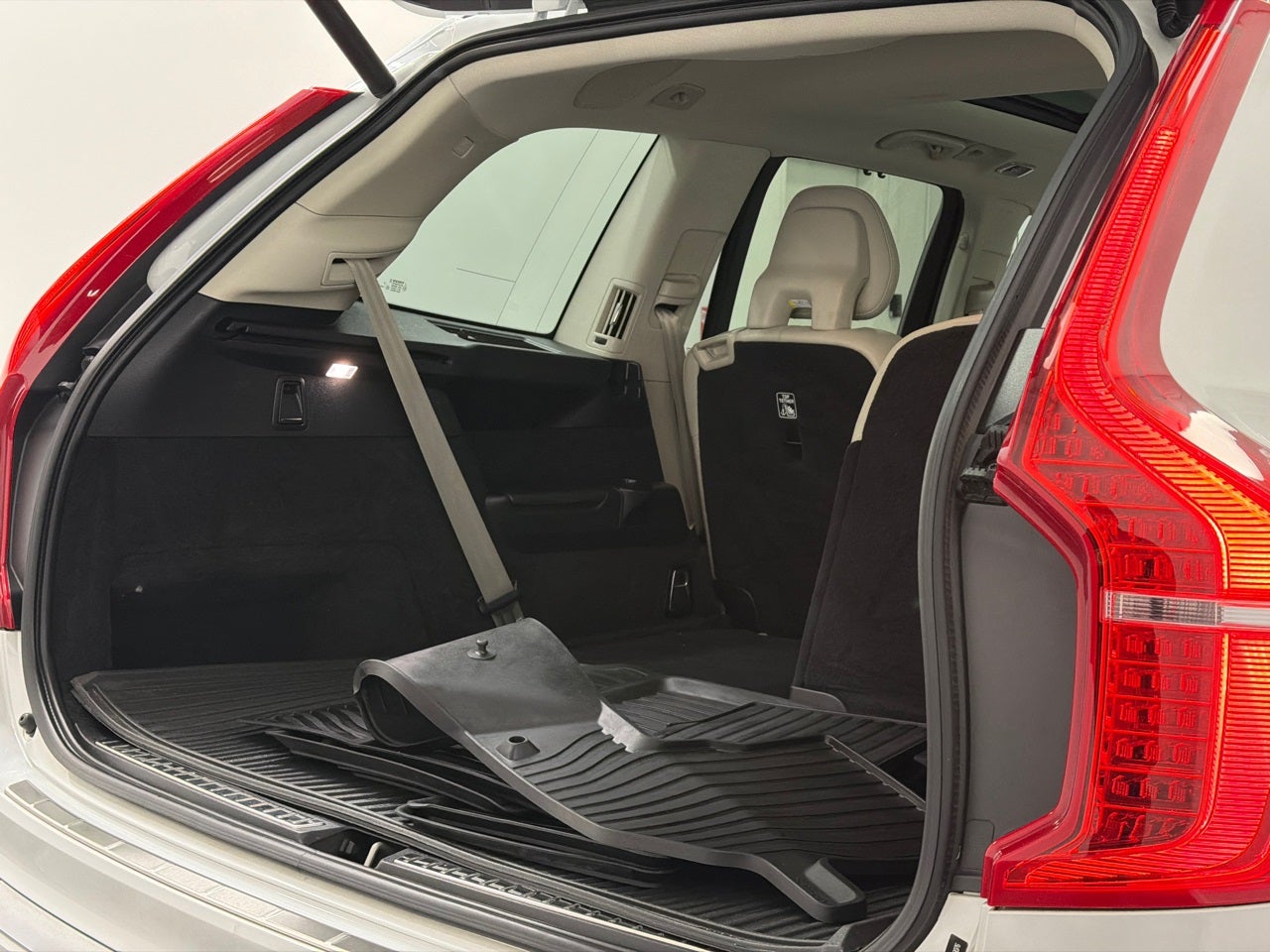 2021 Volvo XC90 T6 Inscription